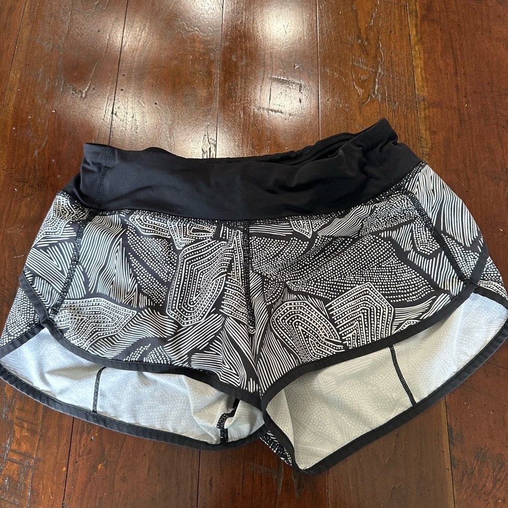 Patterned speed up lululemon shorts